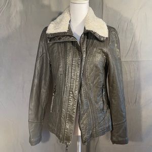 C2 a.n.a gray faux leather jacket with faux fur collar and inside